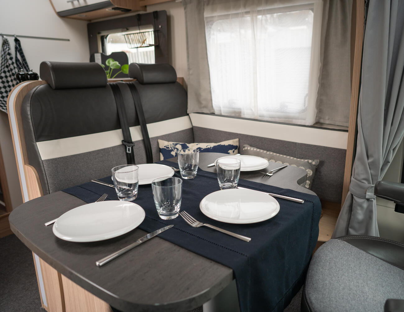 T68 Diner voor 4 T68 Diner voor 4